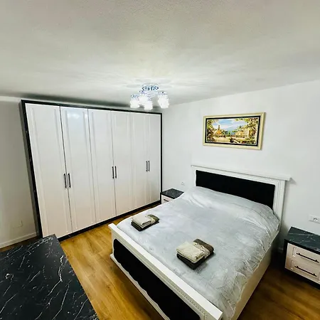 Lit Appartamento Tirana